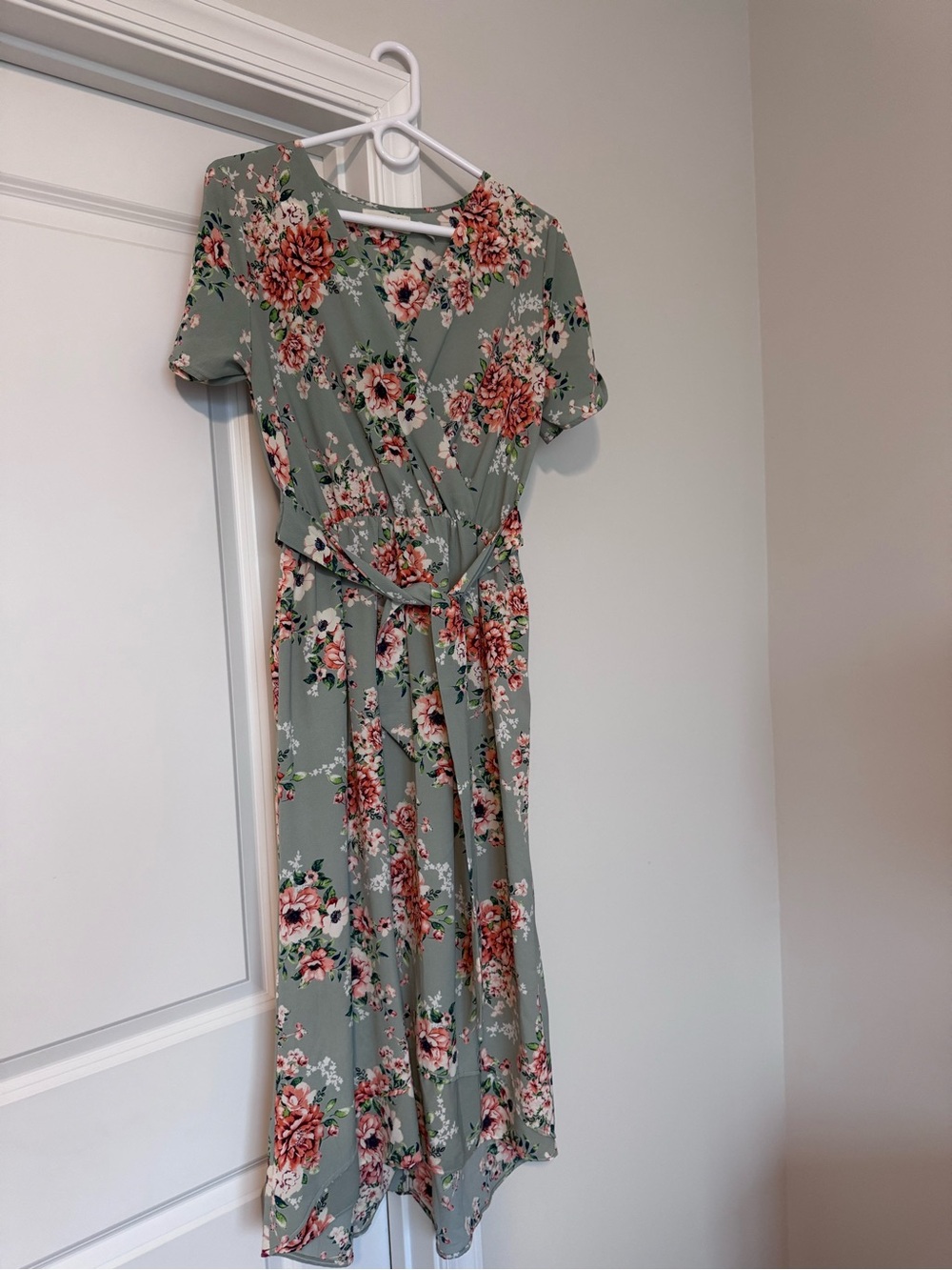 Floral Sage Green Tie-Waist Midi Dress
